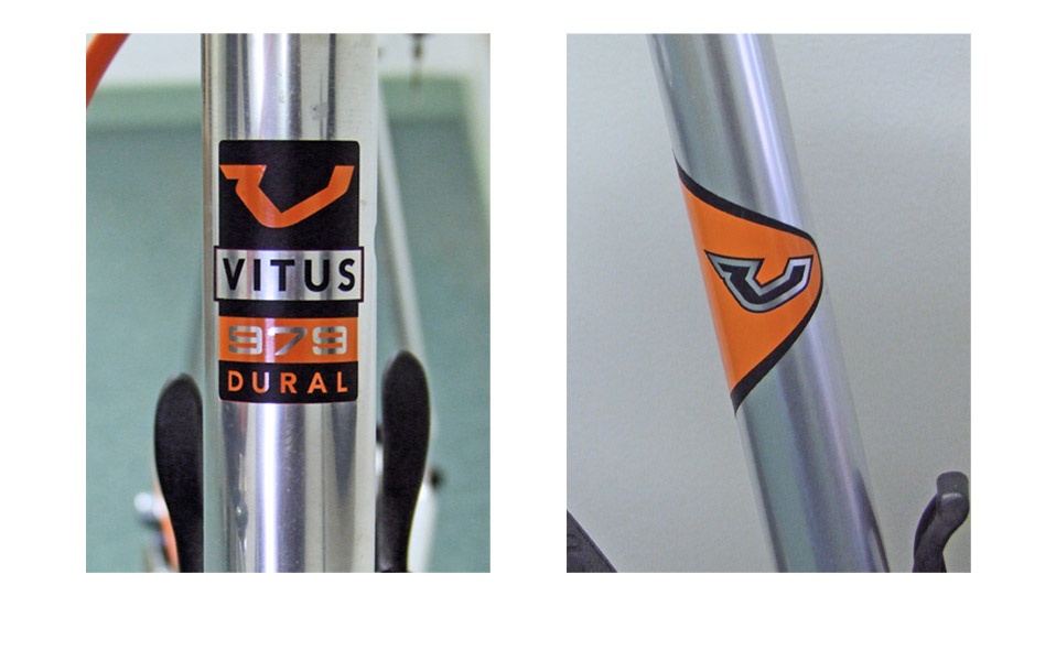 Custom head tube and seat tube labels.